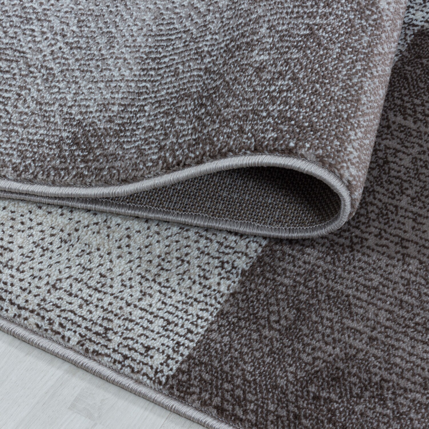Designer Kurzflor Teppich in Modernem Karo Design - Meliert und Pflegeleicht