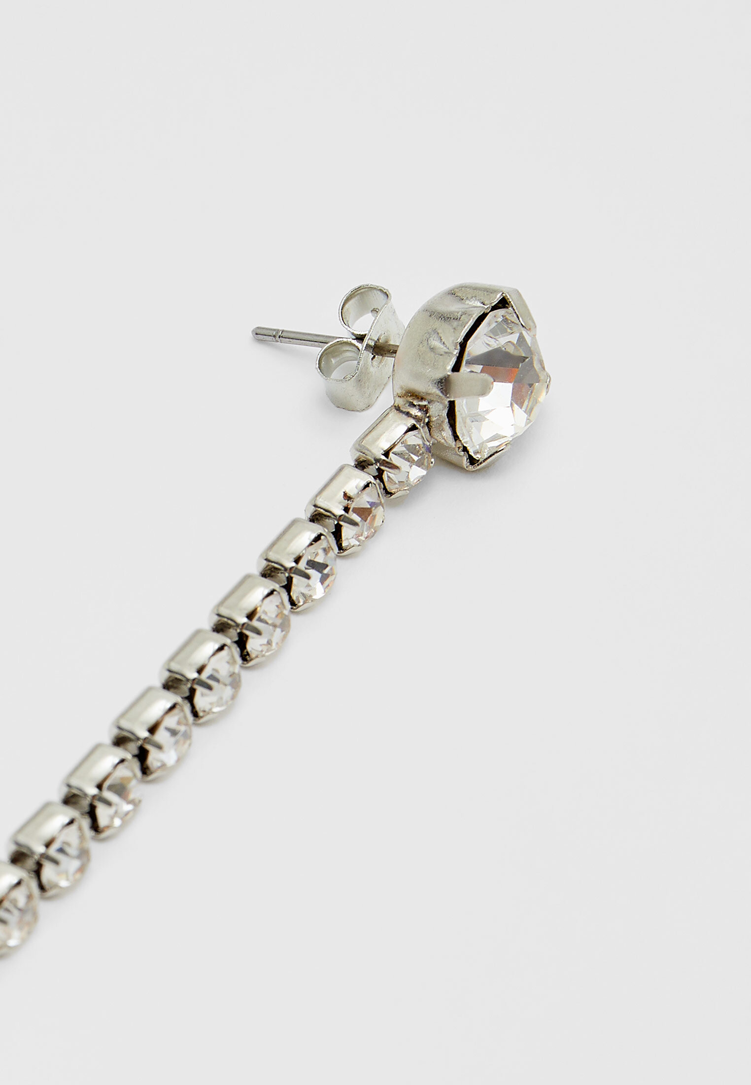 Brincos de corrente com strass e pérolas artificiais