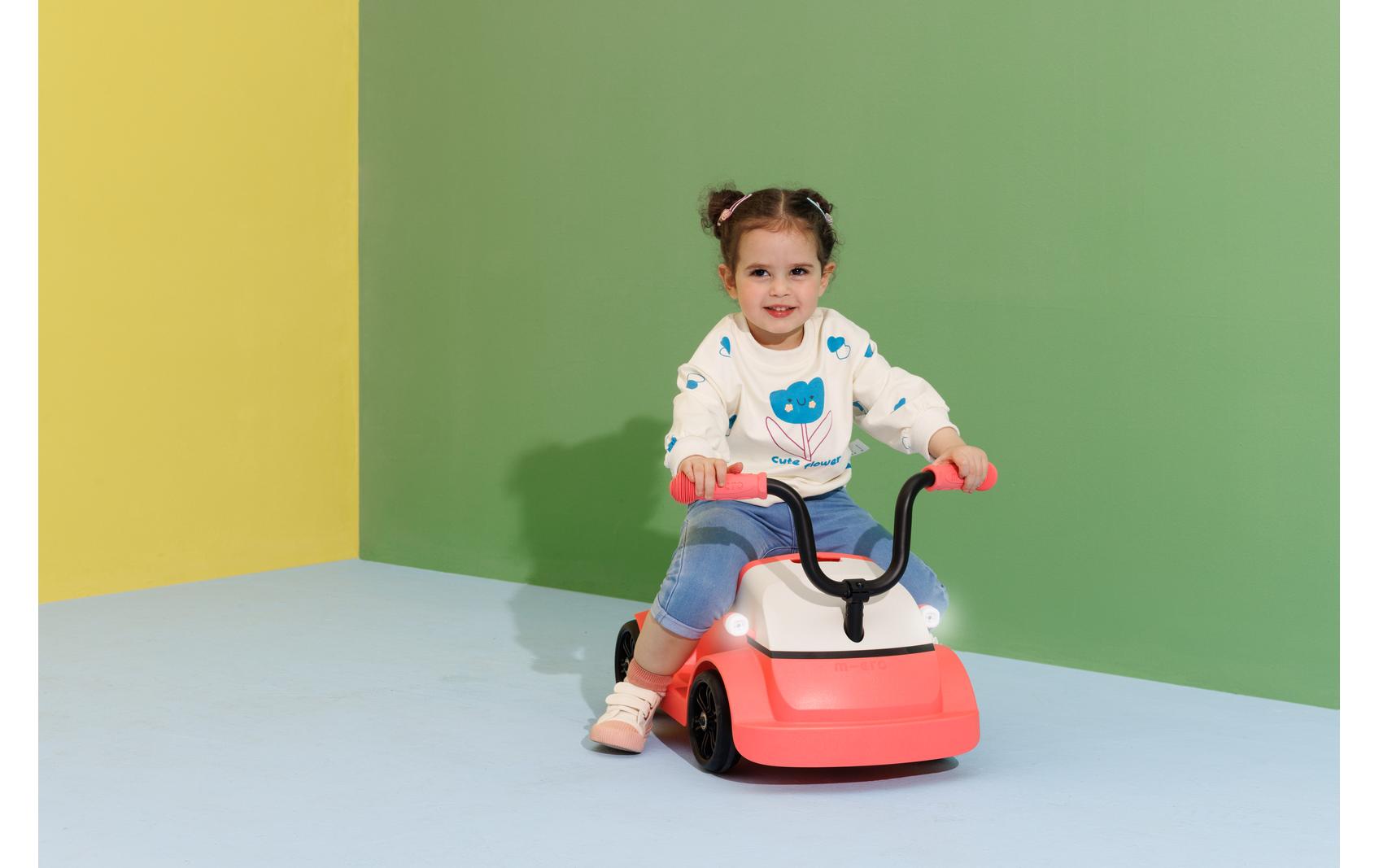 Rutschfahrzeug Mini Microlino Pink<br>Leichtfahrzeug für Kinder