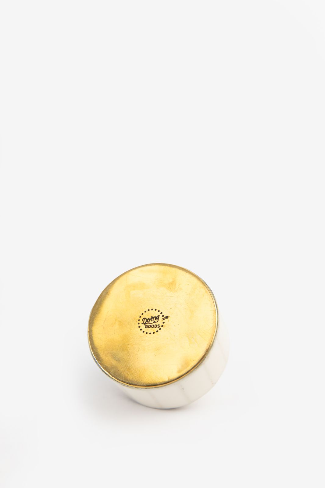 Wit met gouden messing doosje