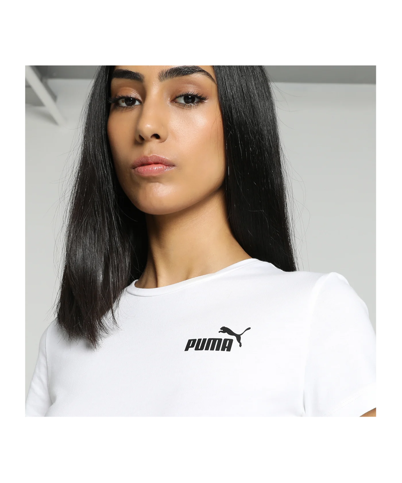 PUMA ESS Small Logo T-Shirt Damen F02
