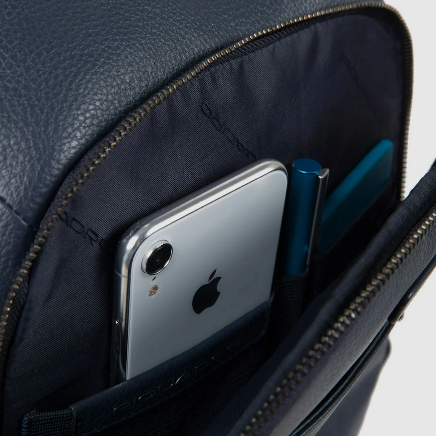 Petit sac à dos porte-ordinateur avec porte-ipad, | Noir