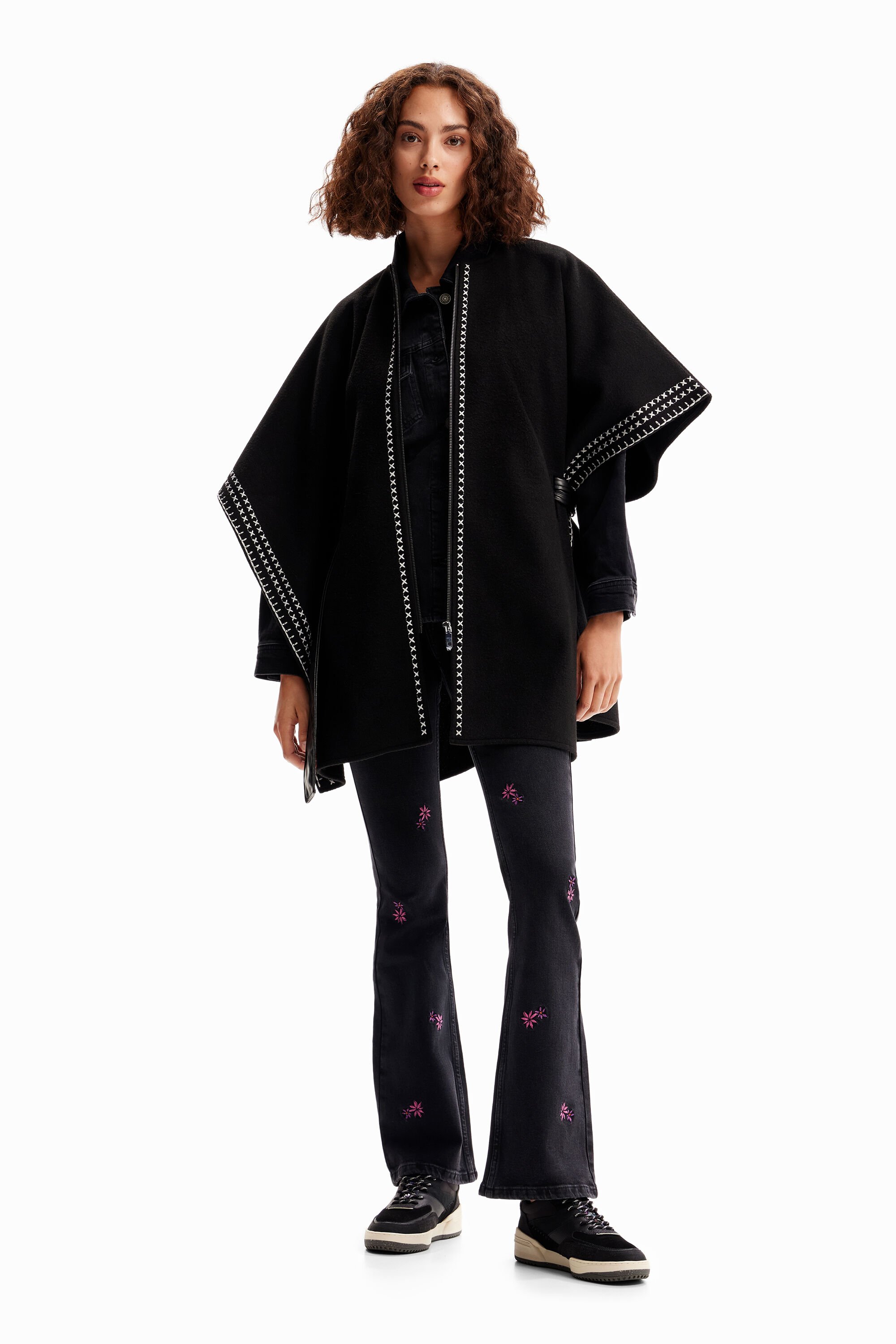 Poncho brodé ceinture