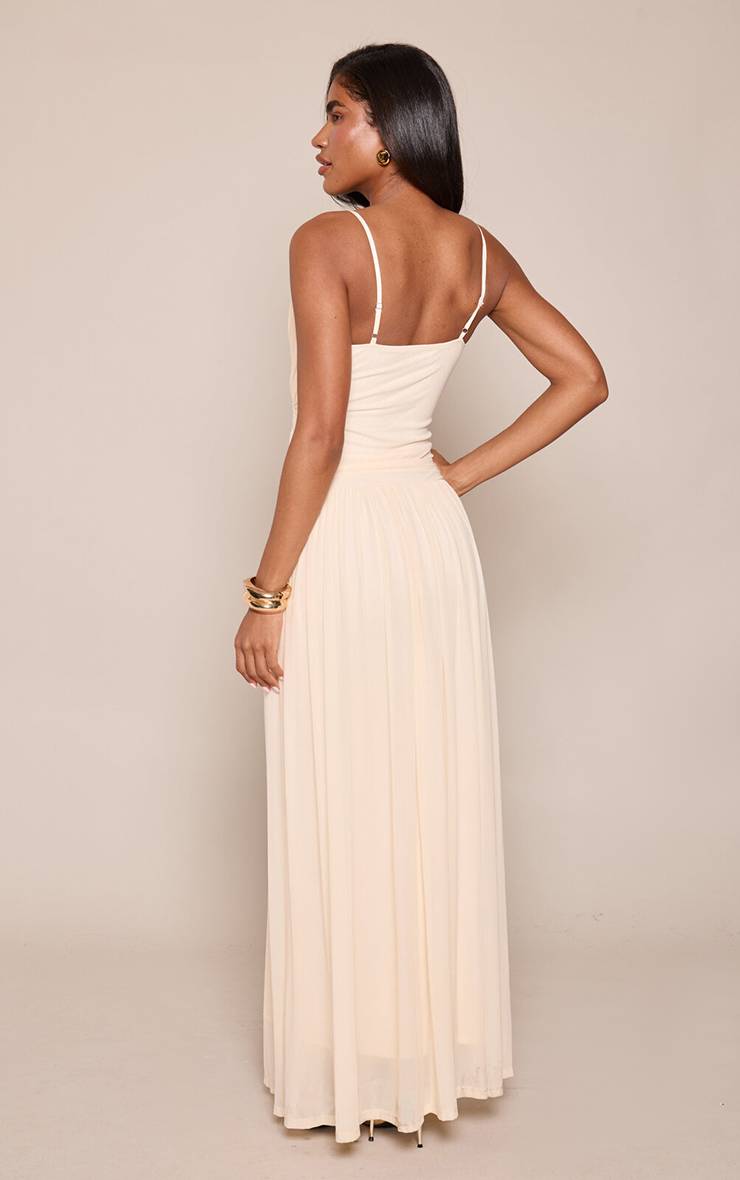 Crème Robe Longue En Mesh À Bretelles Croisées