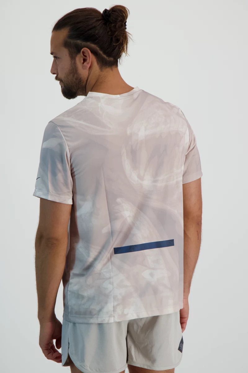 Nike Dri-FIT Run Division Rise 365 Herren T-Shirt