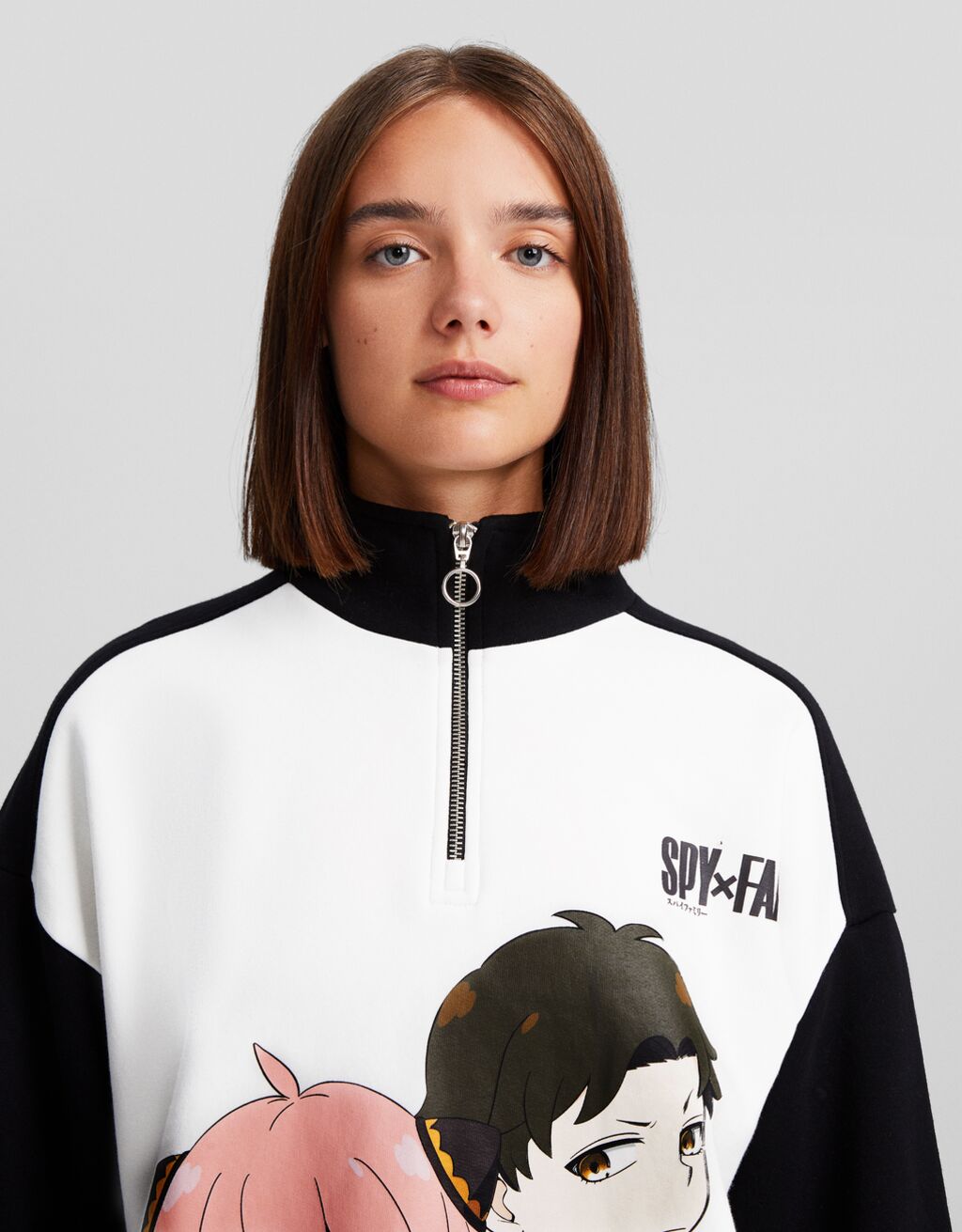 Moletom SPY x FAMILY com gola alta e zíper estampado