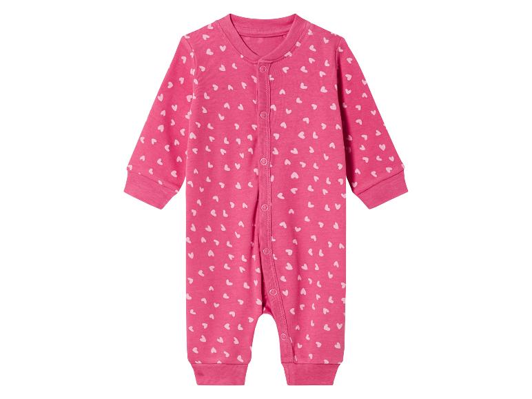 2 baby pyjama's