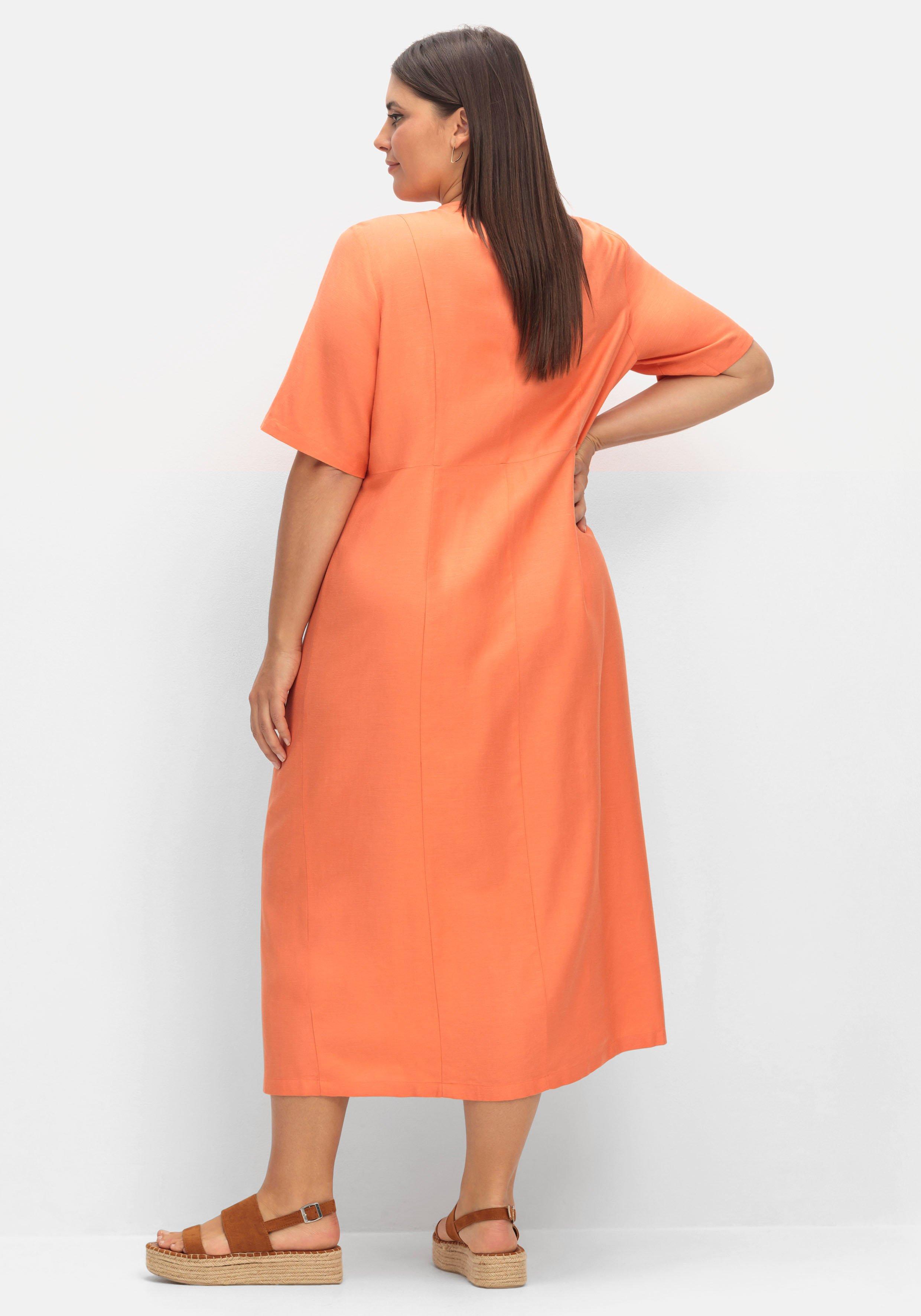 Maxikleid im Leinen-Mix, mit Knopfleiste