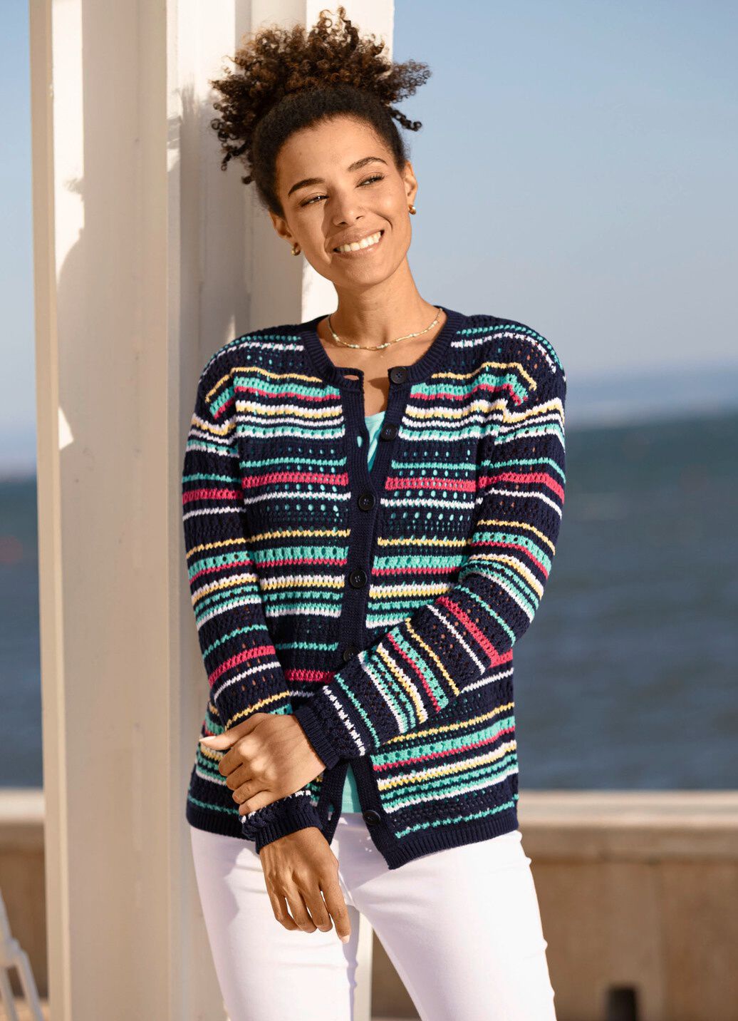 Strickjacke in Ringeldessin