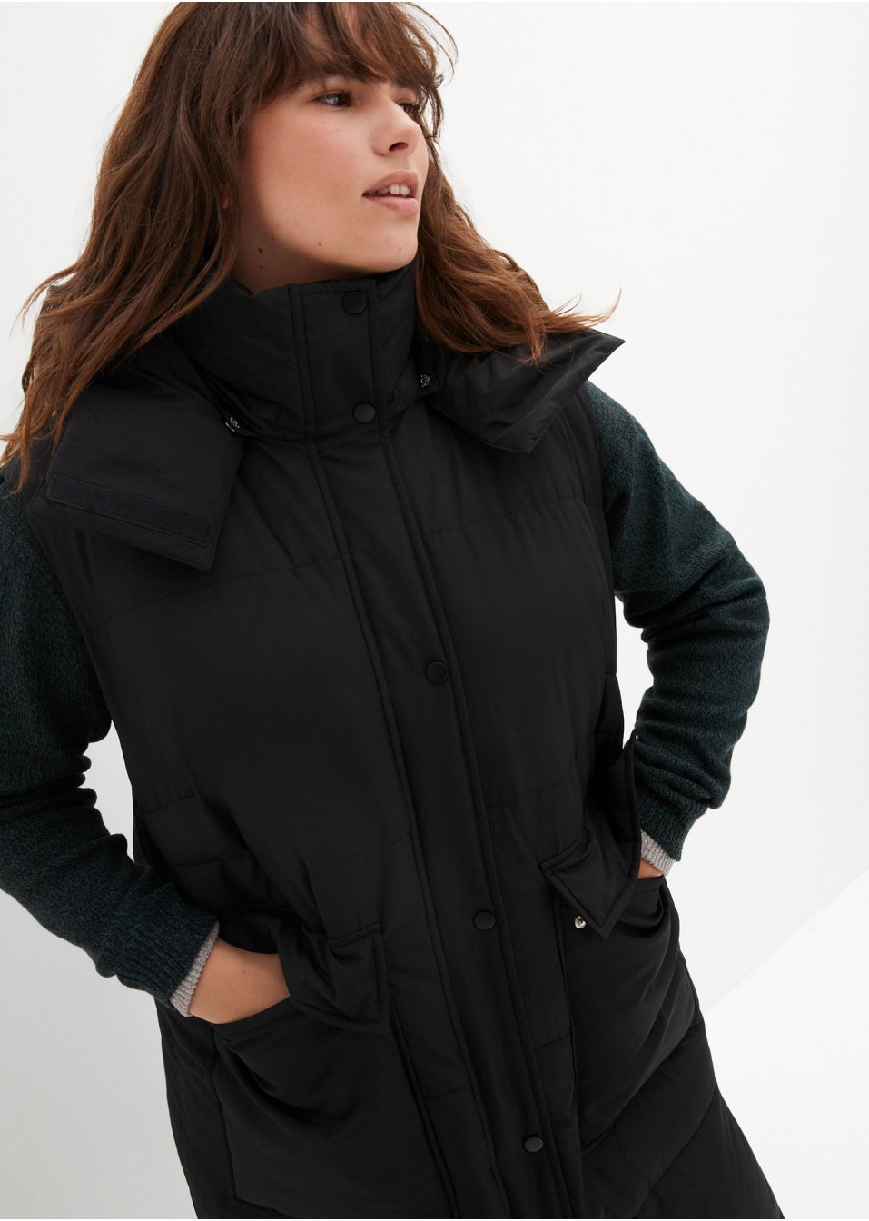 Veste sans manches matelassée en polyester recyclé avec capuche amovible