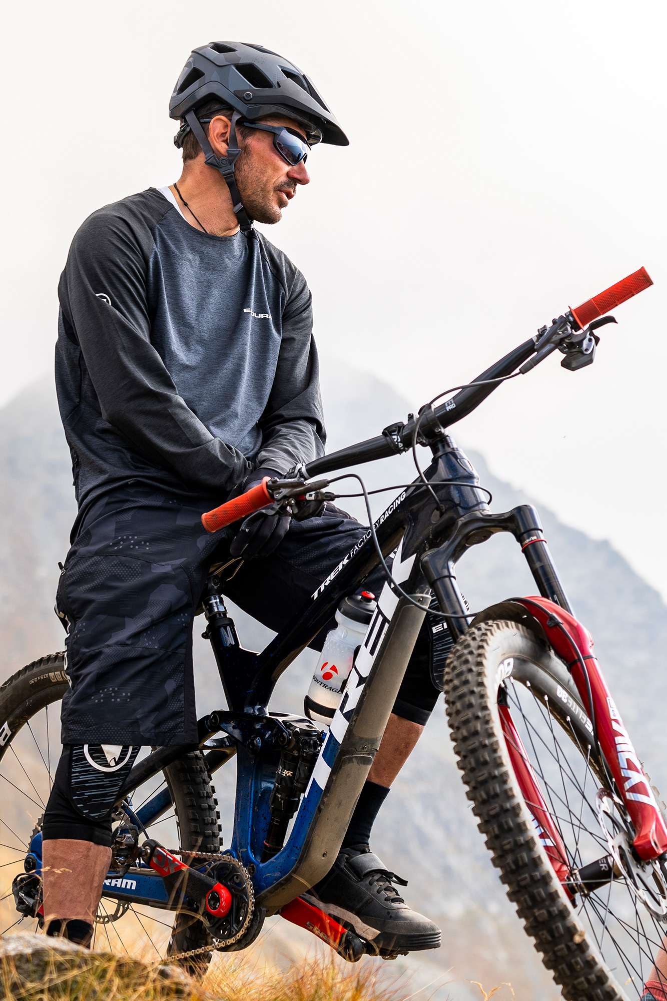 Endura Hummvee Plus MIPS Hjelm Sort