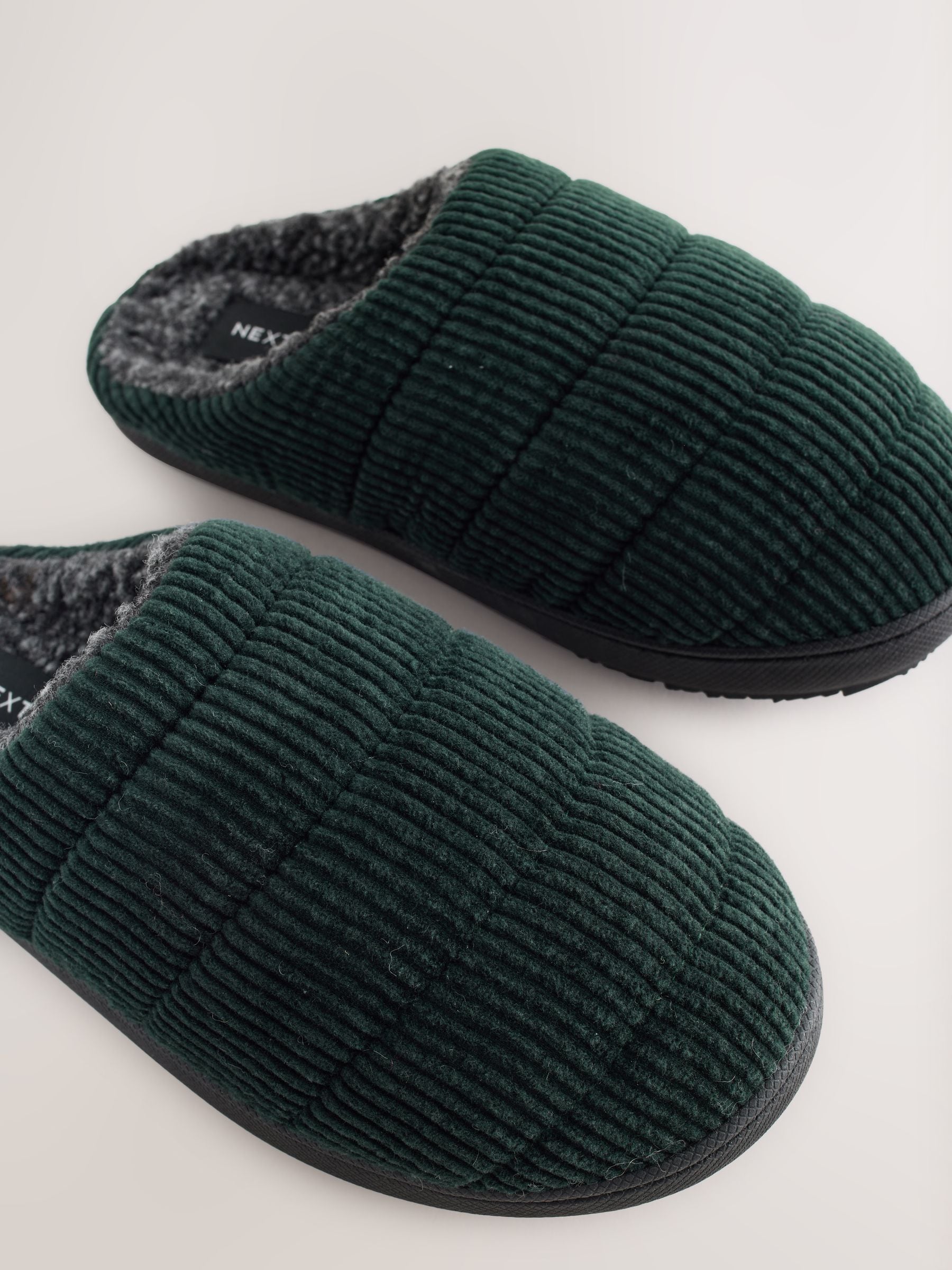 Groen - Corduroy pantoffelmuiltjes