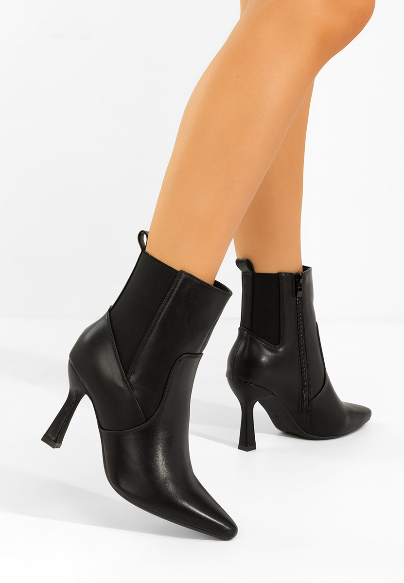 Bottines à talon fin noires Olivinia