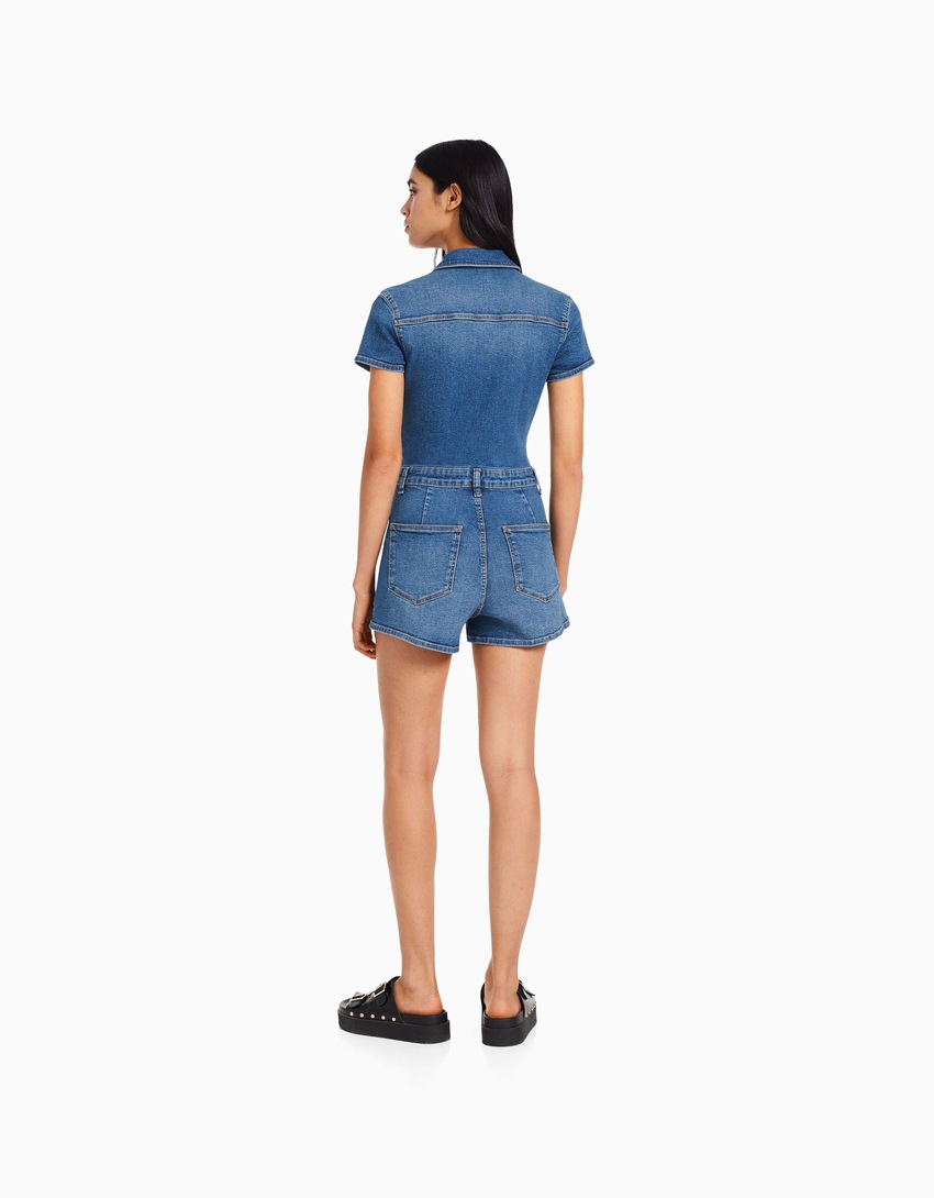 Macacão jeans com zíper