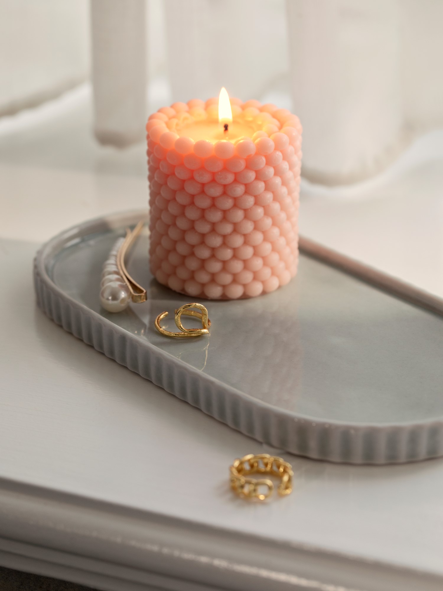 Dekorativ bakke | Porcelæn. 22,4 x 11,2 x 1,4 cm. | Off White