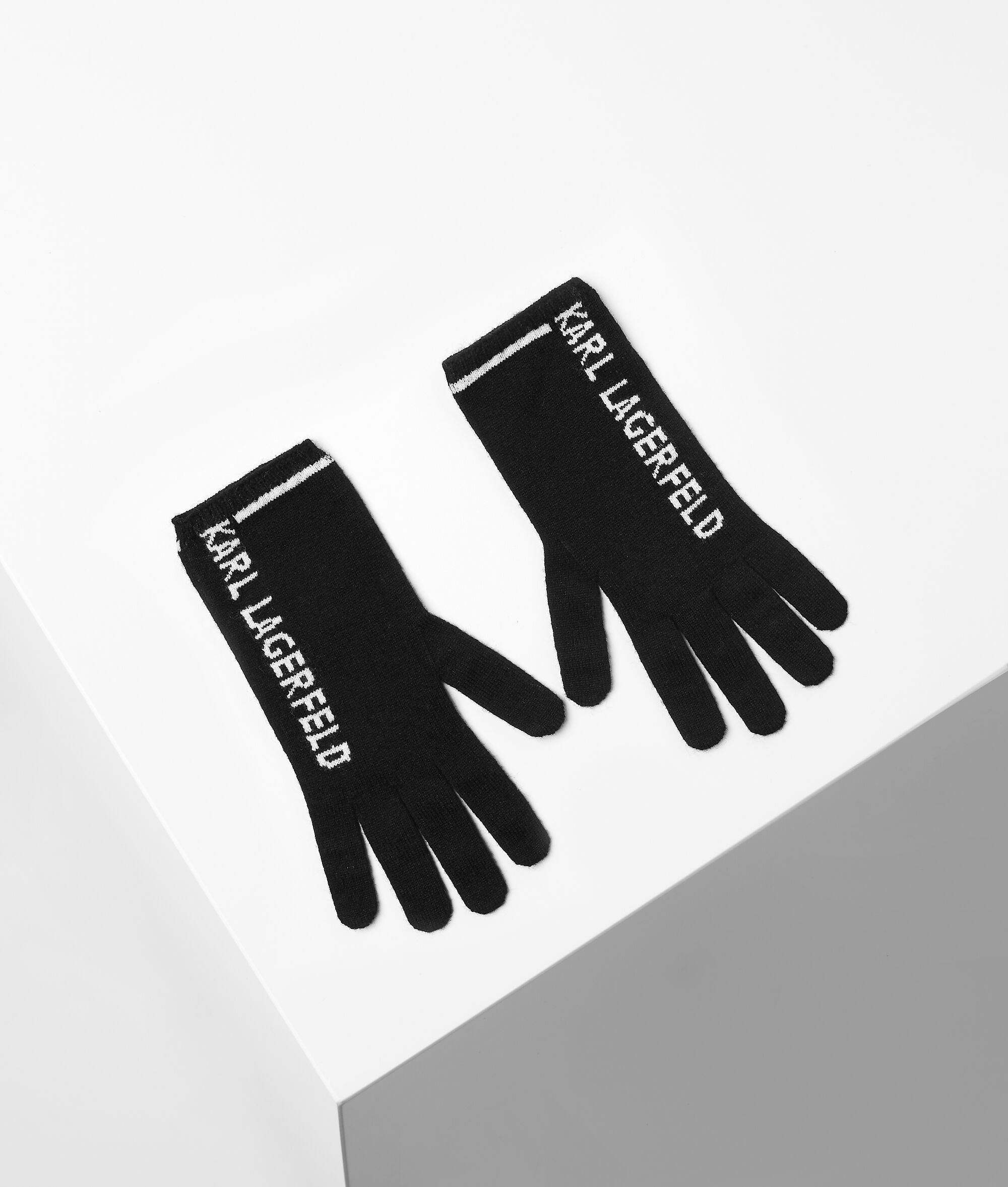 GANTS EN TRICOT K/ESSENTIAL