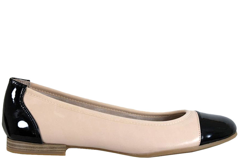 TAMARIS BALLERINA I NUDE GLAT SKIND MED LAK