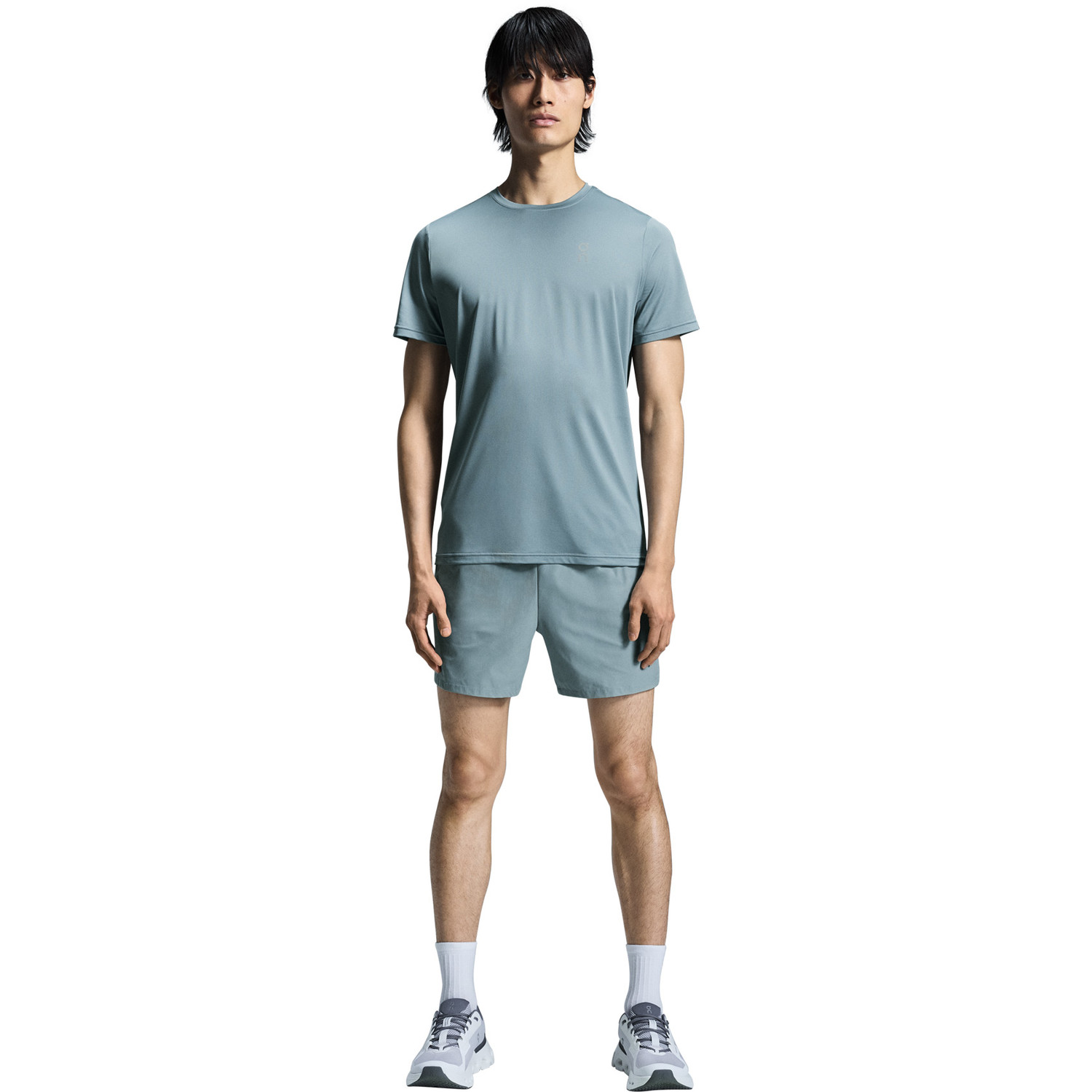 On Essential Shorts Heren