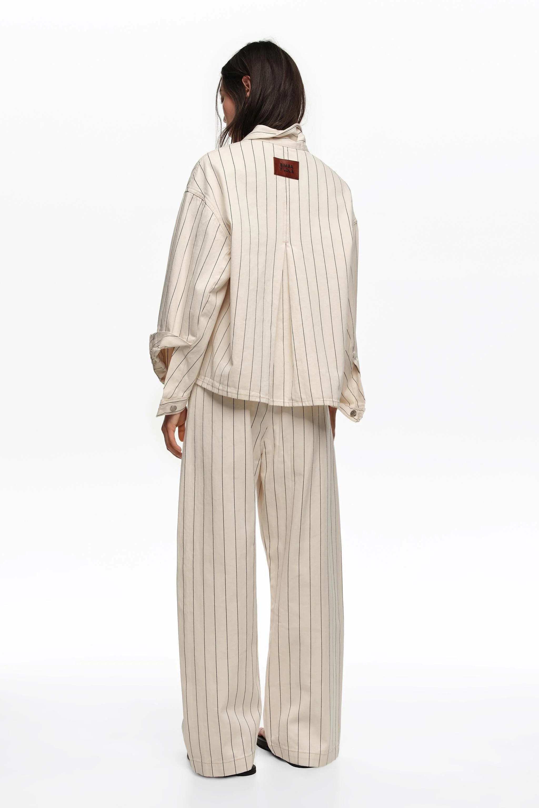Jaqueta jeans evasê listrada off-white
