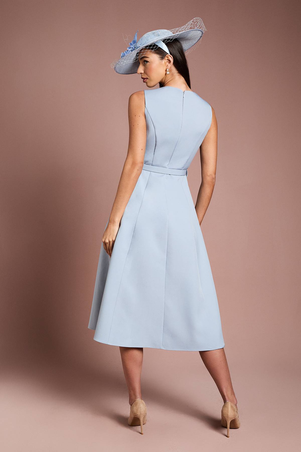 Coast Robe Midi Lisa Tan en Crêpe Ajustée