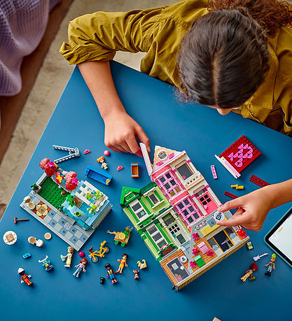 LEGO® Friends - HLC Wohn- und Einkaufsstraße 42670 - 2040 Teile