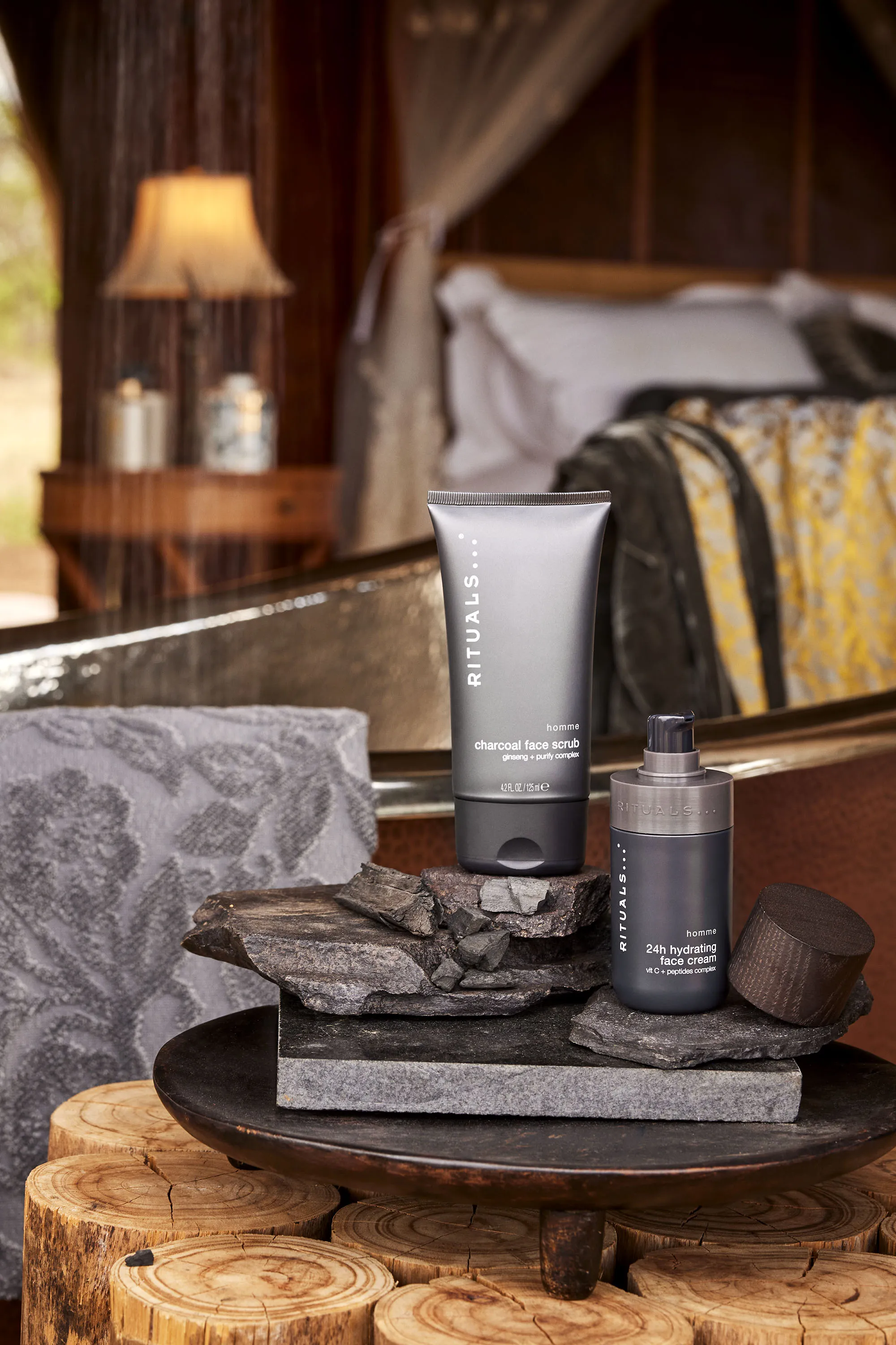 Rituals Exfoliant charbon pour le visage Homme-125 ml