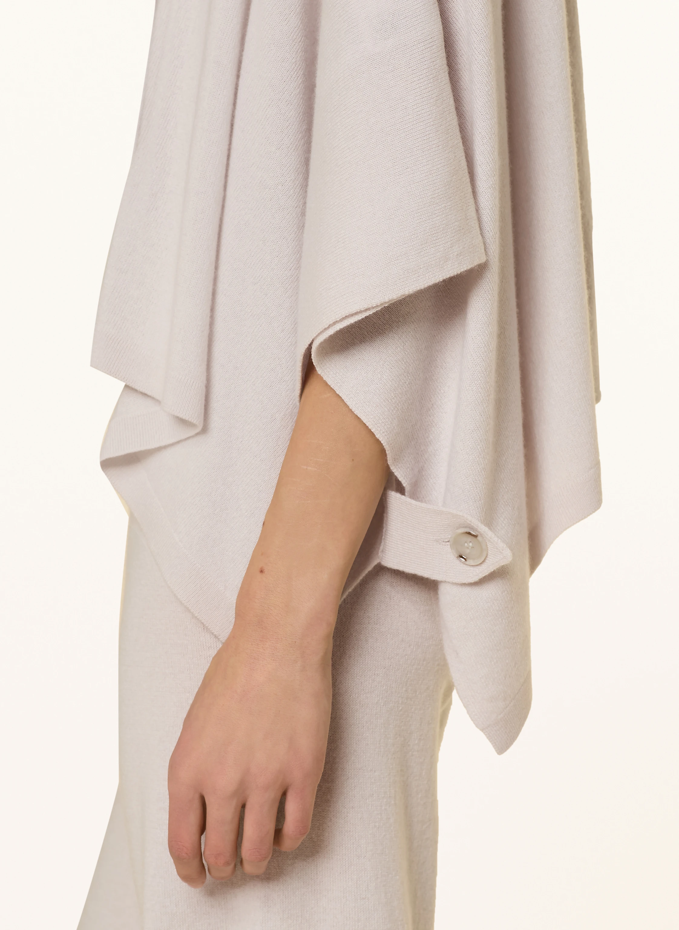 ALLUDE Cape