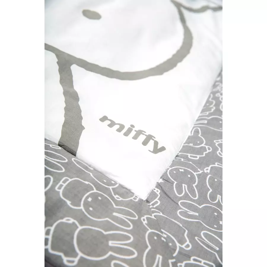 roba Spiel- und Krabbeldecke Miffy® 100 cm x 100 cm