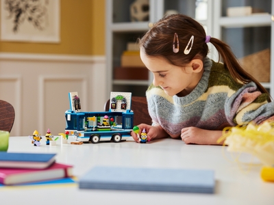 LEGO Muzikale feestbus van de Minions (75581)