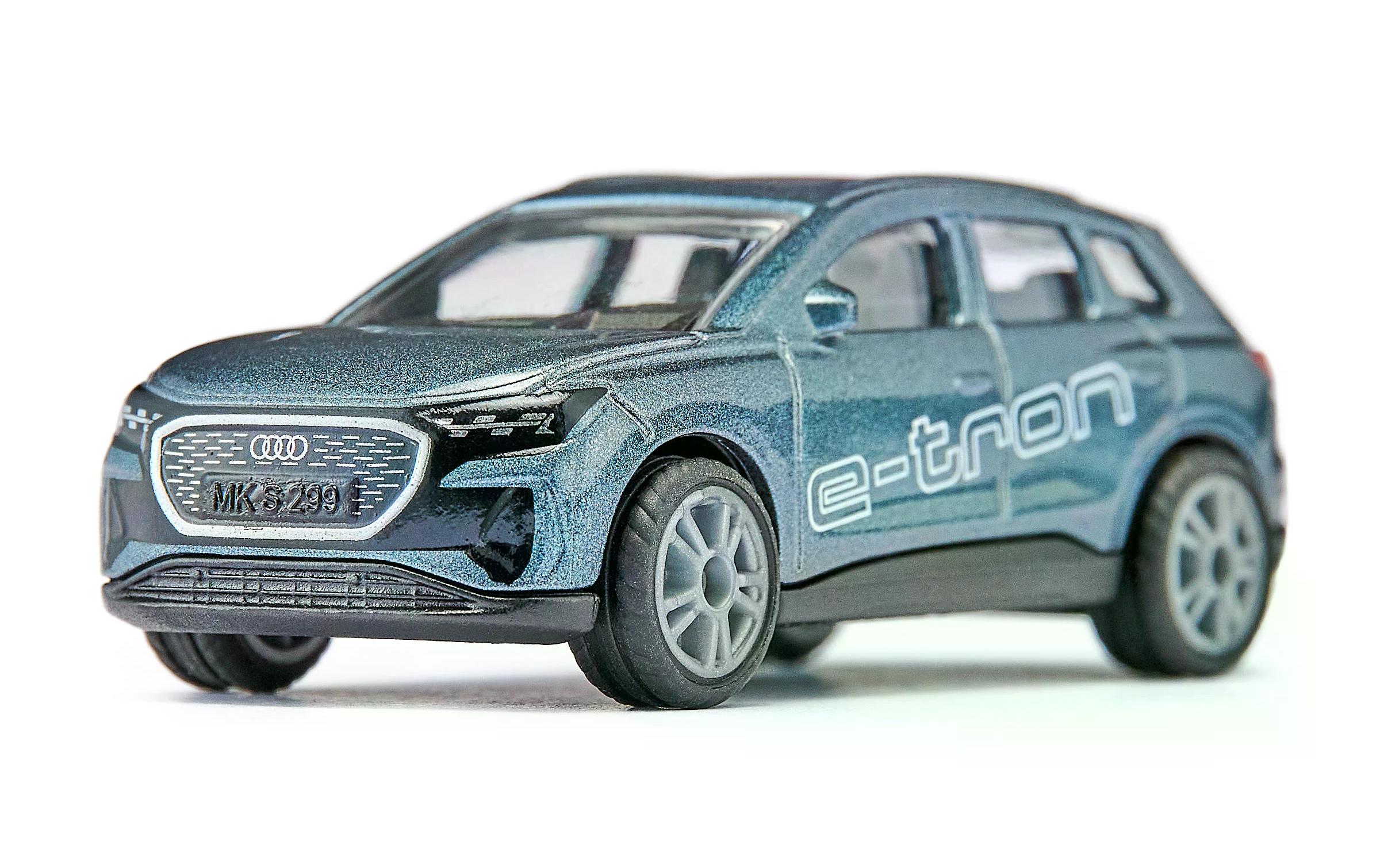 Audi Q4 e-tron BlauSiku Super Audi Q4 e-tron Modellauto