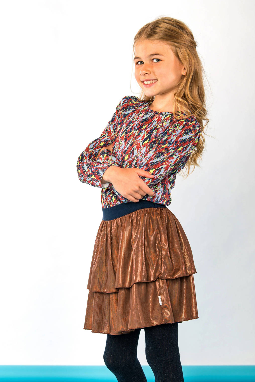 B.Nosy jurk Dhalia met all over print bruin/blauw/rood