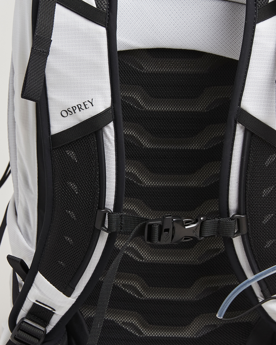 Osprey Talon 22 White/Black