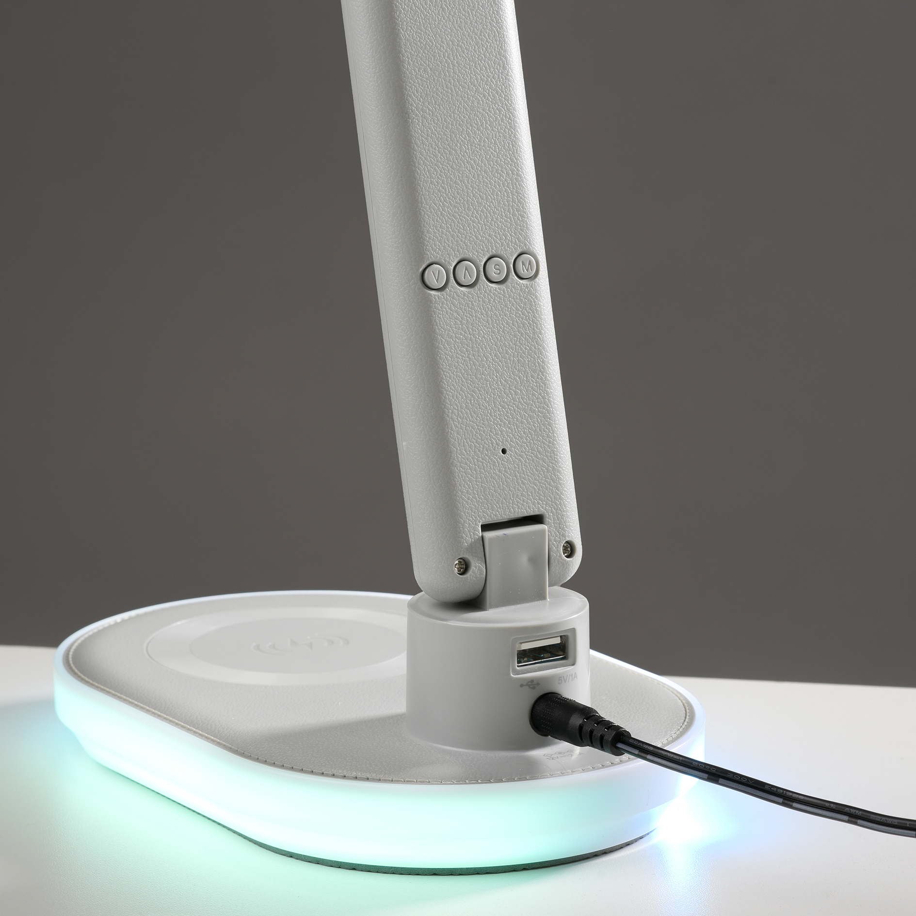 LED-Tischleuchte - weiß - Touchdimmer - Wireless Ladefunktion