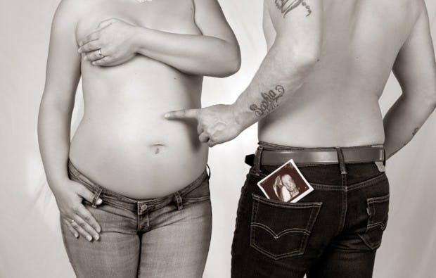 Babybauch-Fotoshooting in Regensburg als Geschenk