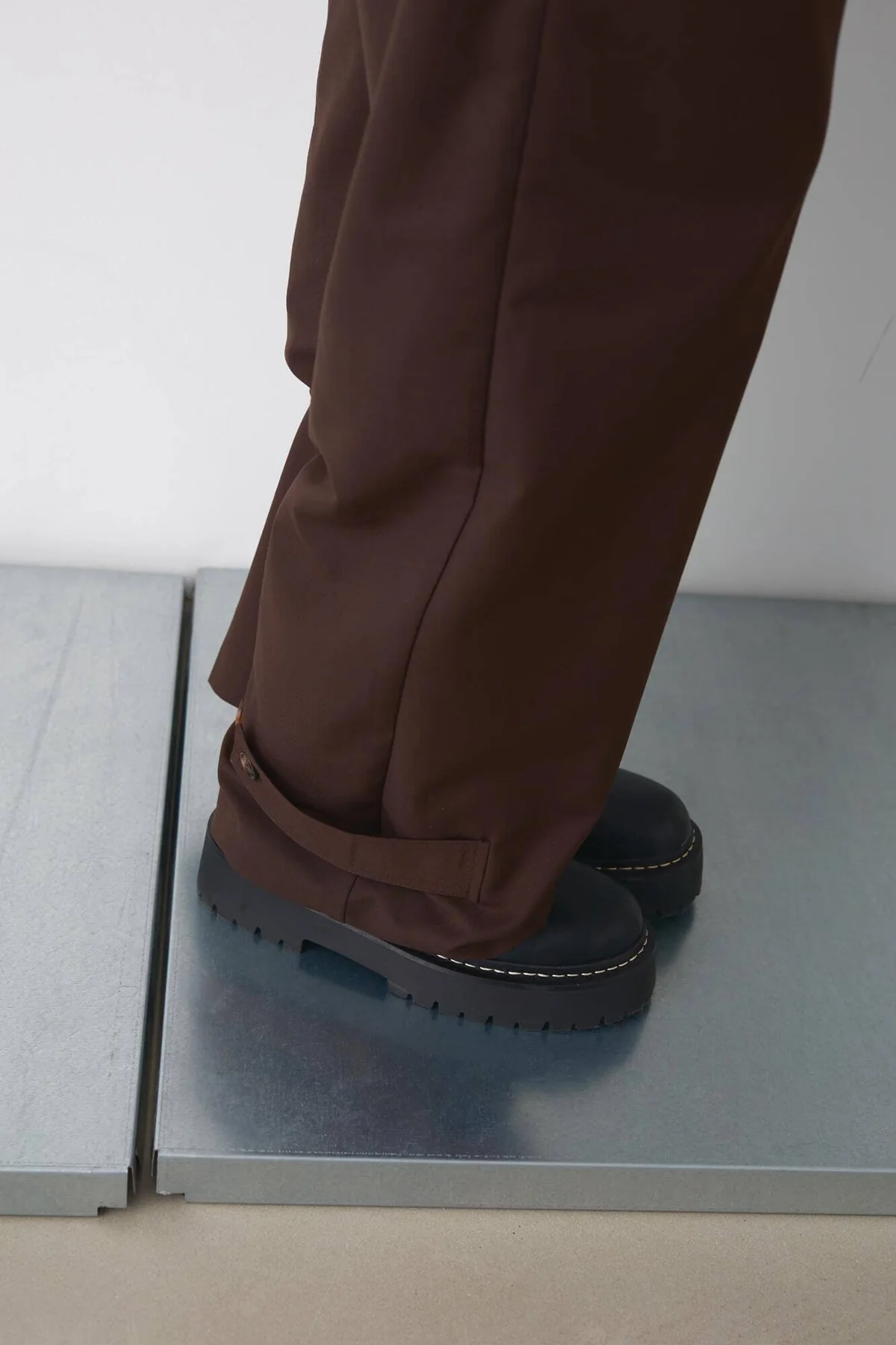 Noella Joann Pants 1021 chocolate brown