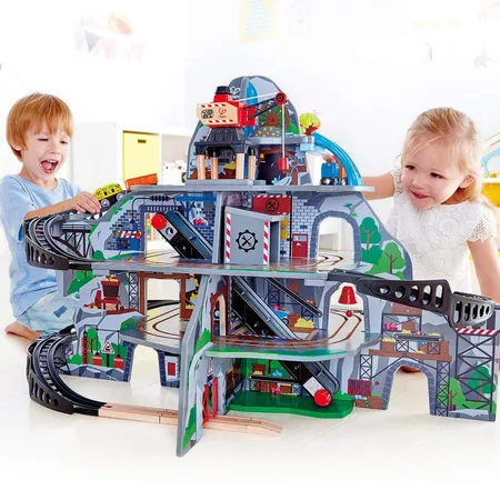 Hape Riesige Bergmine