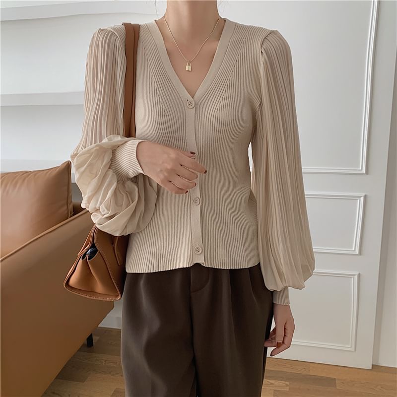 Cassidy - Geribbeld vest met ballonmouwen en V-hals, effen paneel