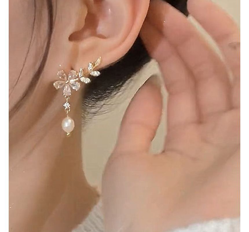 Rosesand - Bloem strass imitatie parel legering oorbel