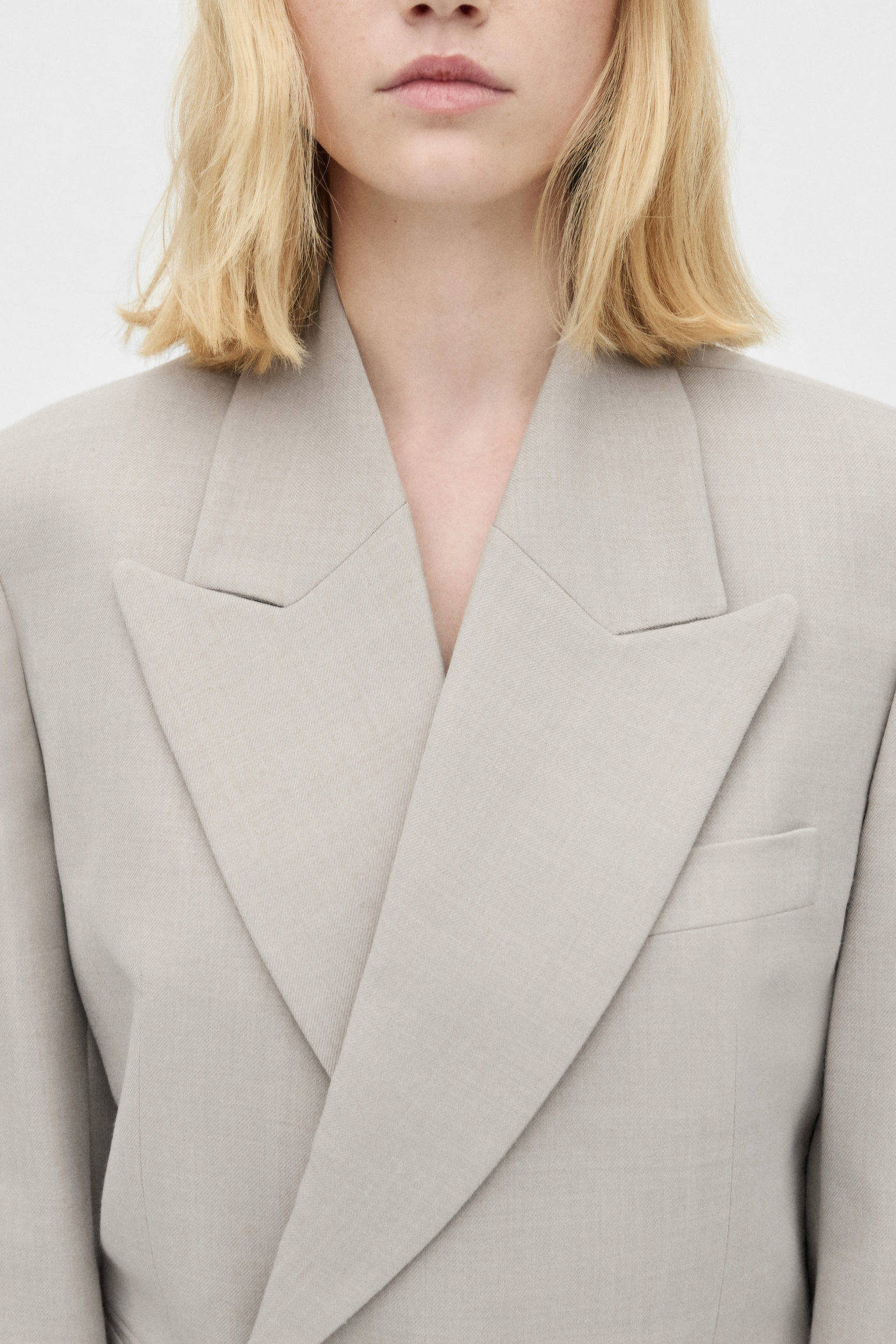 Mango cropped blazer lichtgrijs