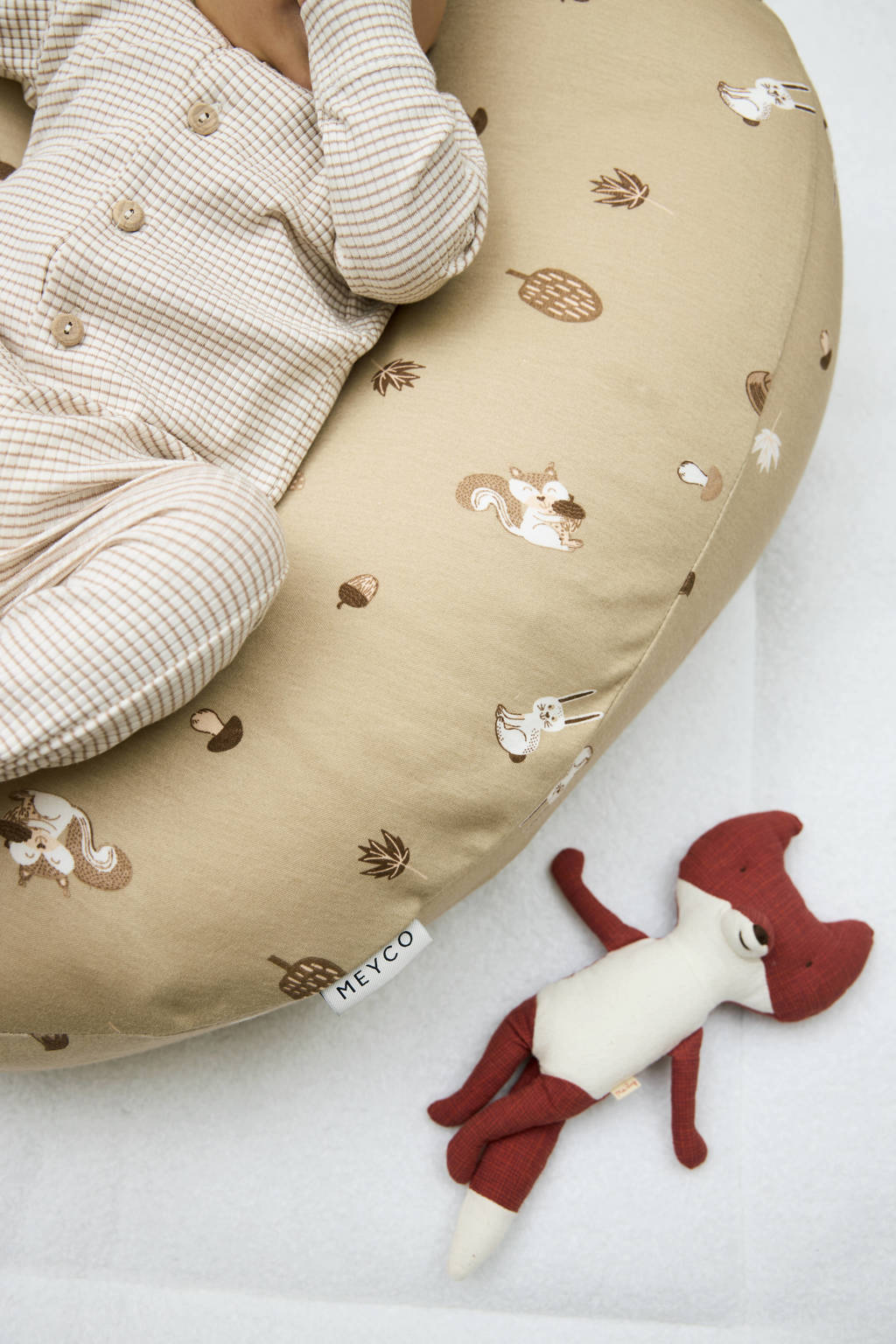 relaxhoes voor voedingskussen Forest Animals - sand