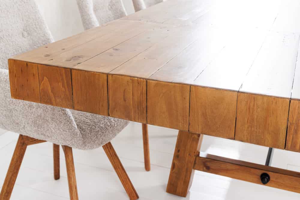 Massiver Esstisch FINCA 300-400cm vintage braun verlängerbar recyceltes Pinienholz