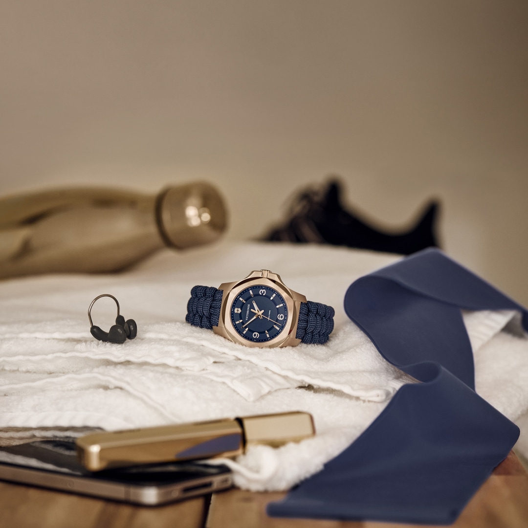 Victorinox Swiss Army I.N.O.X. V Lady Rosé / Blau