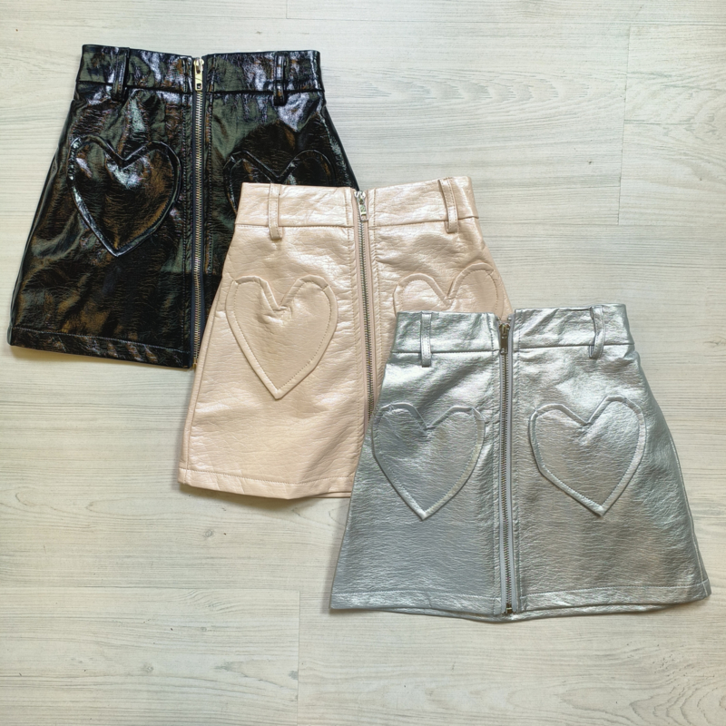 Zip & heart skirt