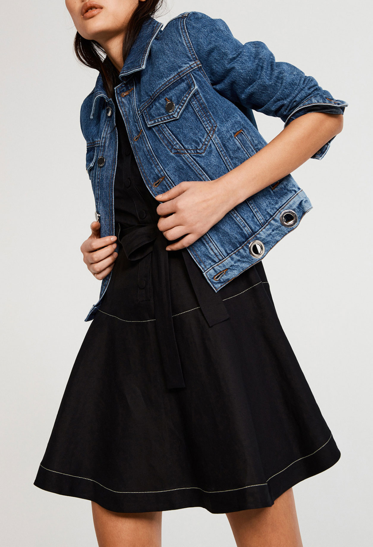 Robe courte cintree