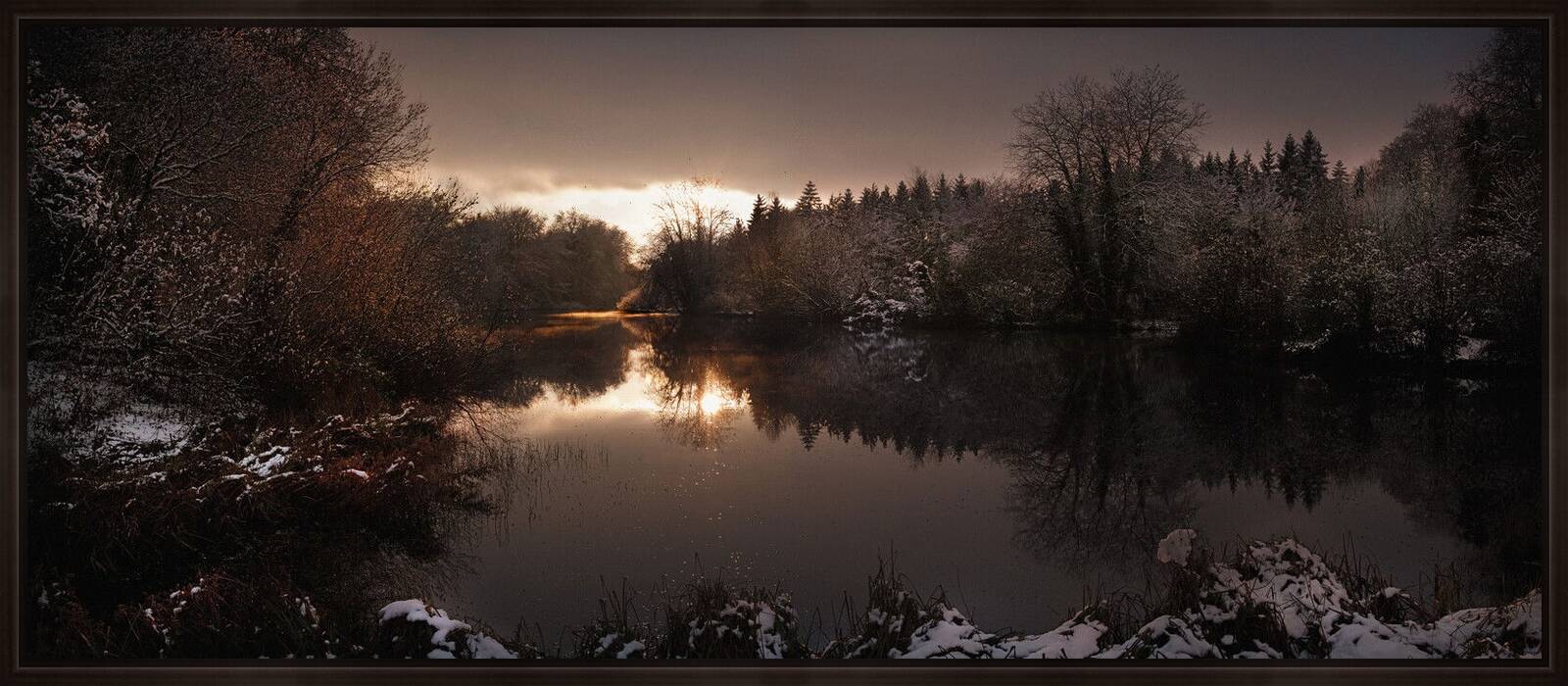 St. Giles House Lake, Winter View by Justin Barton - Limited Edition. Edition of: 150. Signed.