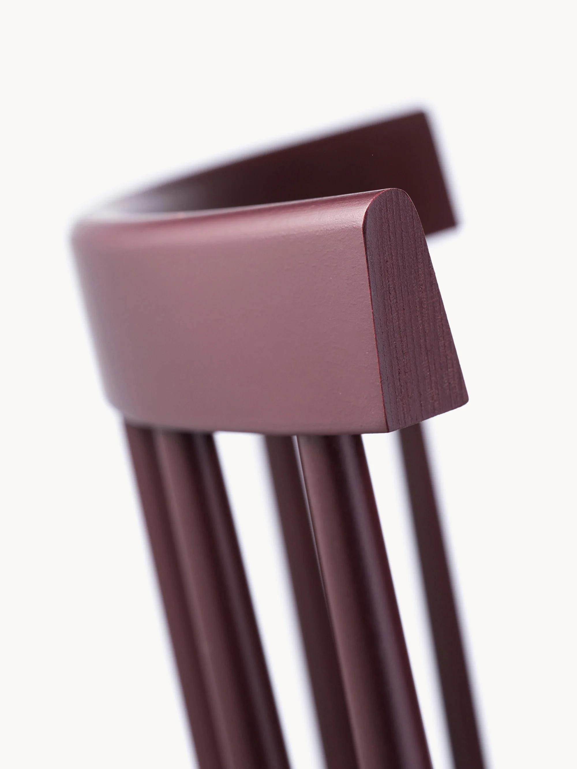 J46 - stoelen - 2 stuks - zwartrood - Nordic Swan Ecolabel