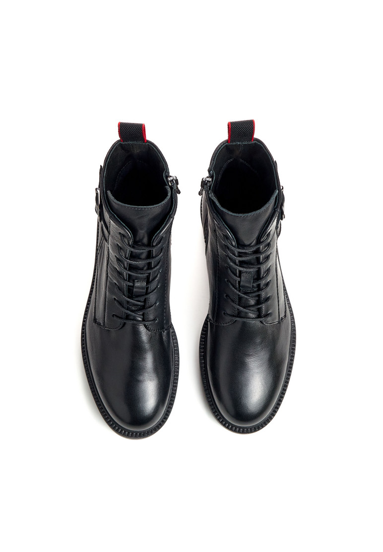 STIEFELETTE Schwarz