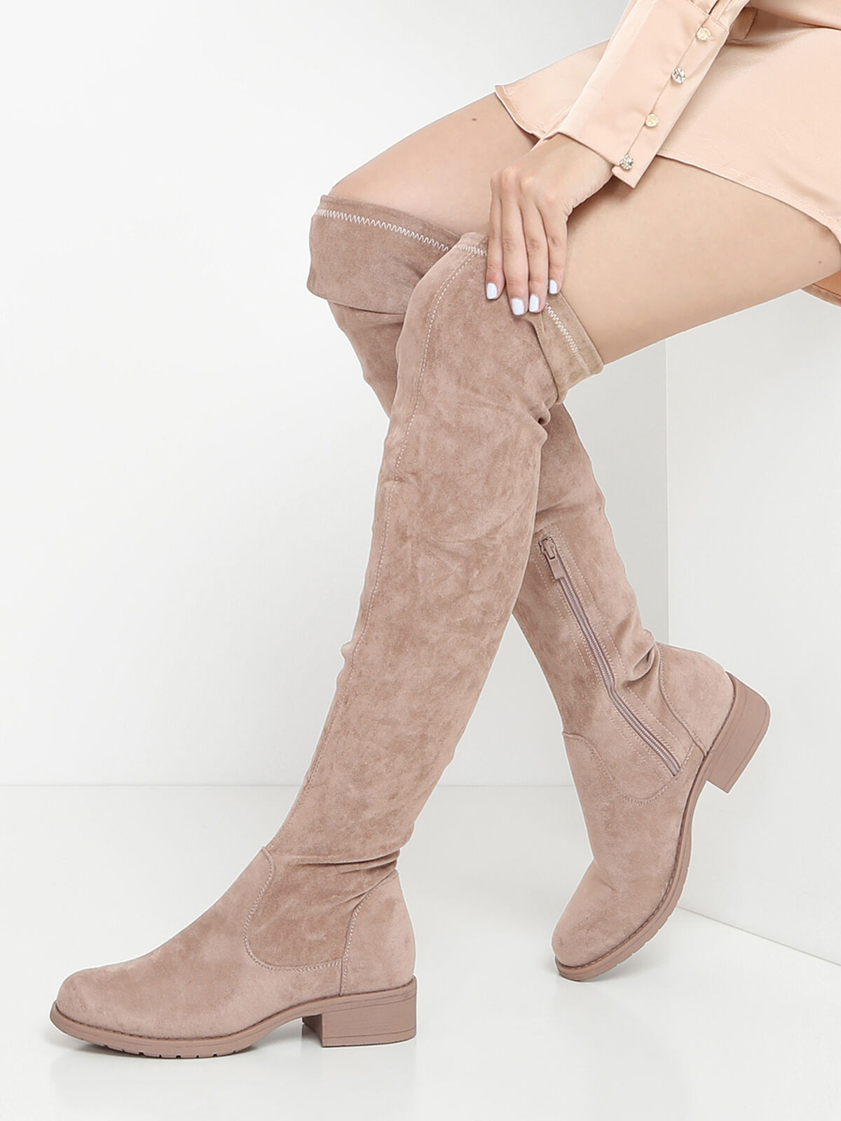 Cuissardes en suédine à talon carré- Beige