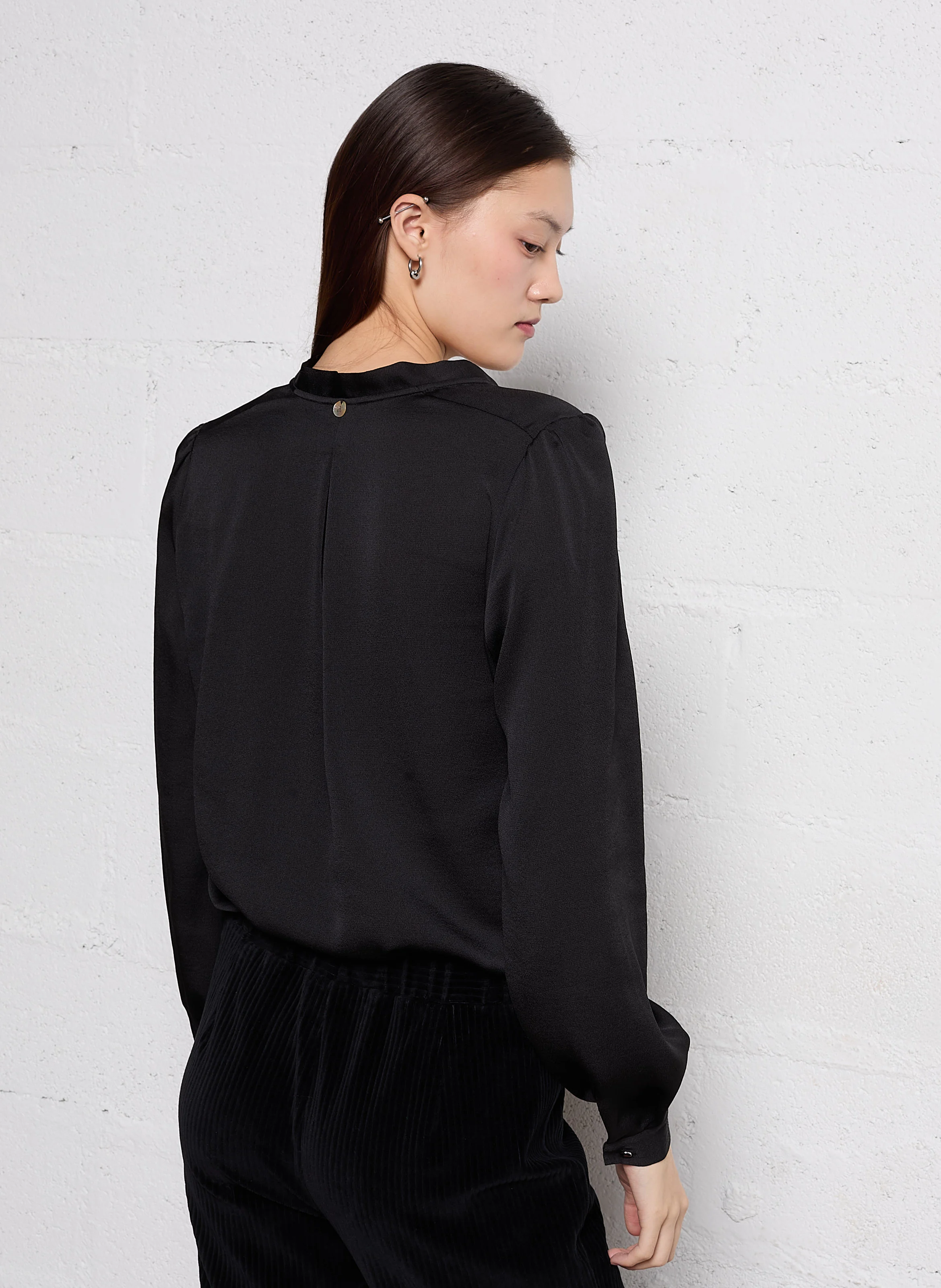CYRILLE - Blouse droite col lavallière| Noir