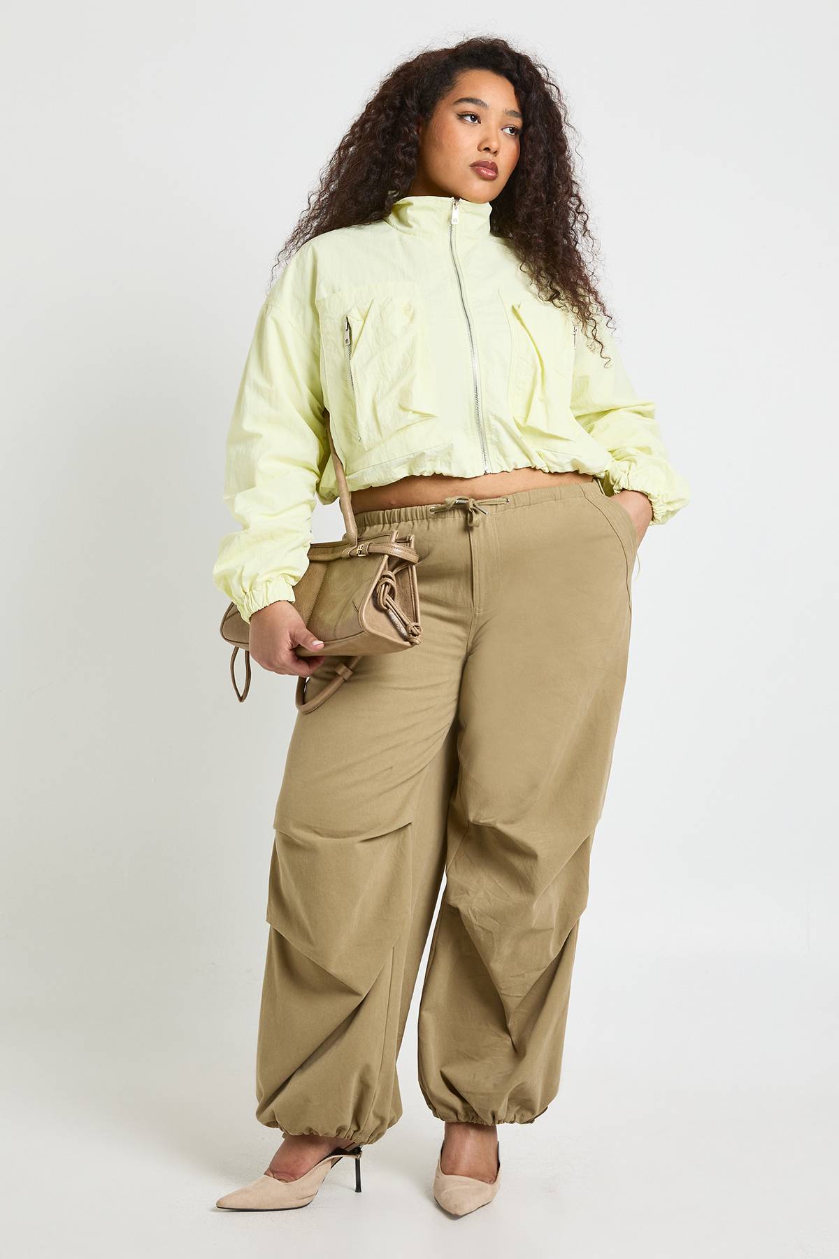 boohoo Veste Utilitaire Courte À Col Montant Grande Taille